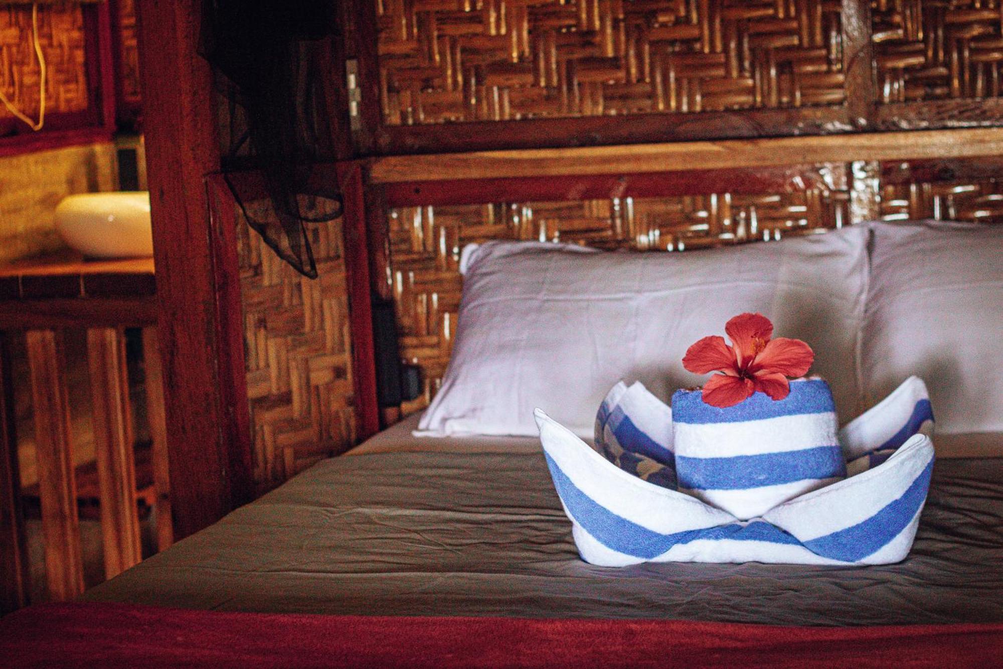 Shakabrah'S Beachfront Kubo General Luna  Ngoại thất bức ảnh